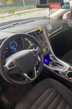 Седан Ford Fusion 2014 в 
