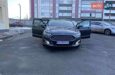 Седан Ford Fusion 2016 в 
