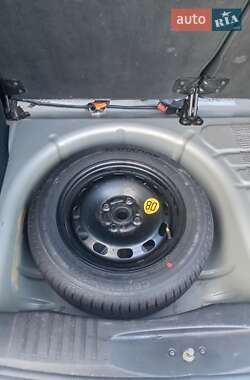 Хэтчбек Ford Fusion 2006 в 