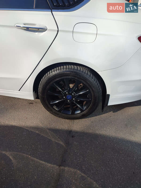 Седан Ford Fusion 2017 в Одессе