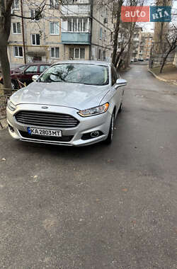 Седан Ford Fusion 2014 в 