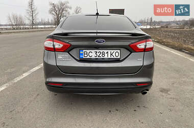 Седан Ford Fusion 2015 в Ромнах