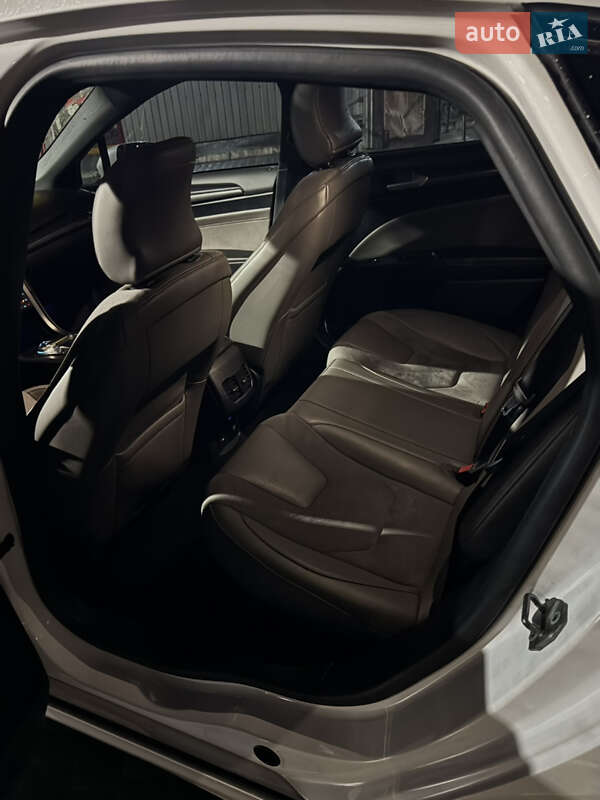 Седан Ford Fusion 2016 в Тернополе фото 9 Седан Ford Fusion 2016 в Тернополе