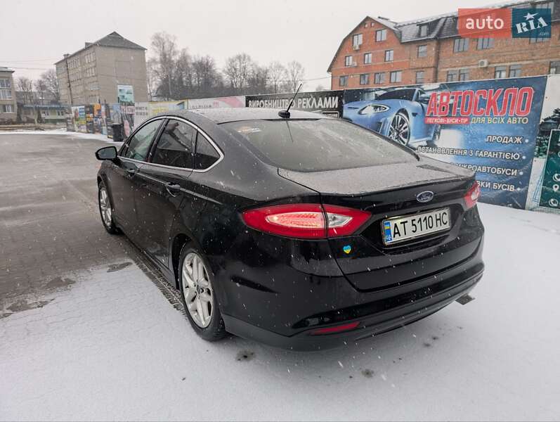 Седан Ford Fusion 2015 в Калуше