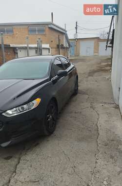 Седан Ford Fusion 2015 в 