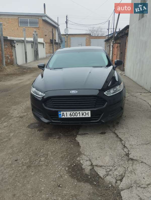 Седан Ford Fusion 2015 в 