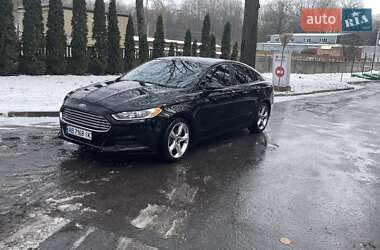 Седан Ford Fusion 2015 в 