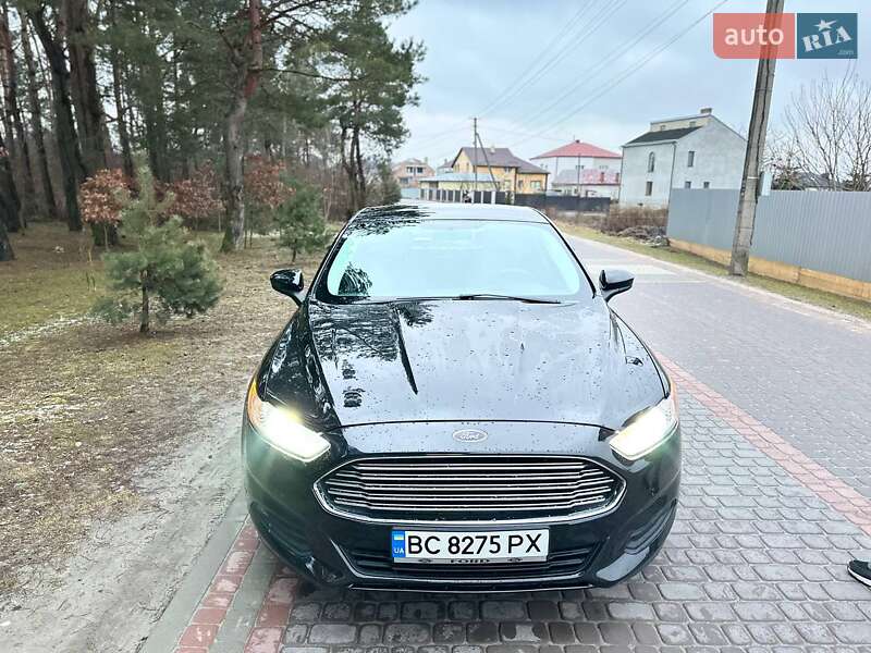 Седан Ford Fusion 2014 в Львове