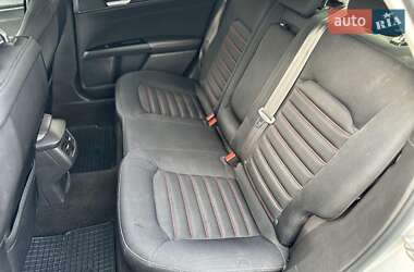 Седан Ford Fusion 2014 в 