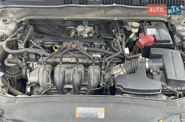 Седан Ford Fusion 2013 в 