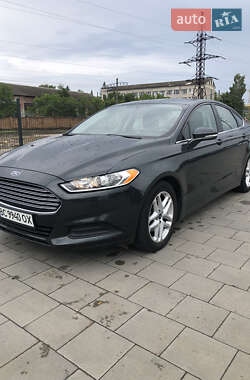 Седан Ford Fusion 2014 в 