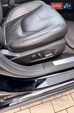 Седан Ford Fusion 2016 в 