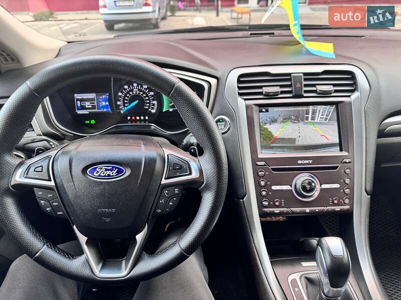 Седан Ford Fusion 2016 в Одесі