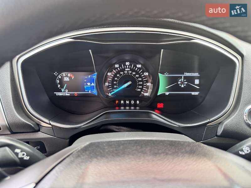 Седан Ford Fusion 2016 в Одесі