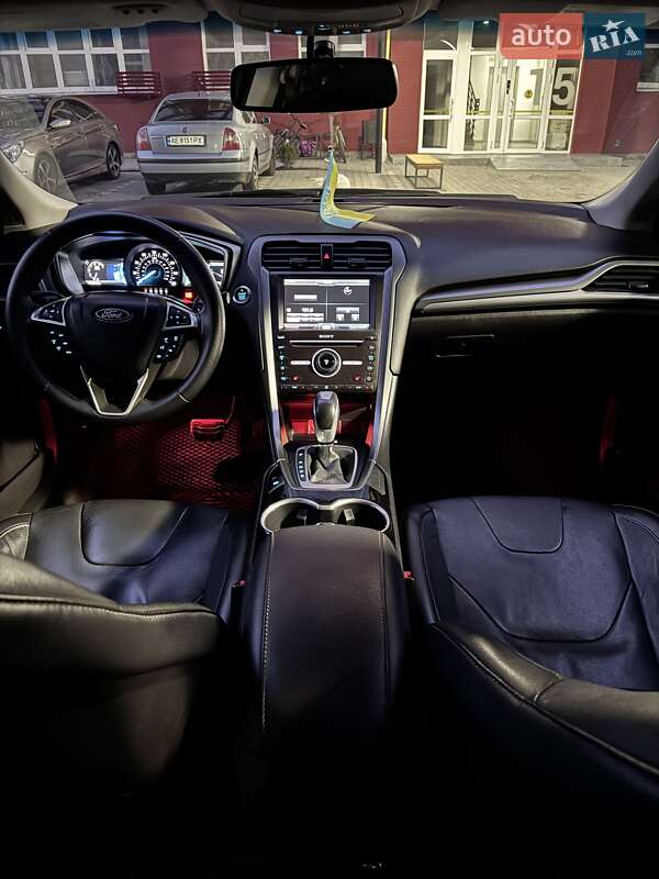 Седан Ford Fusion 2016 в Одесі