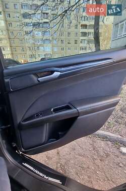 Седан Ford Fusion 2015 в 