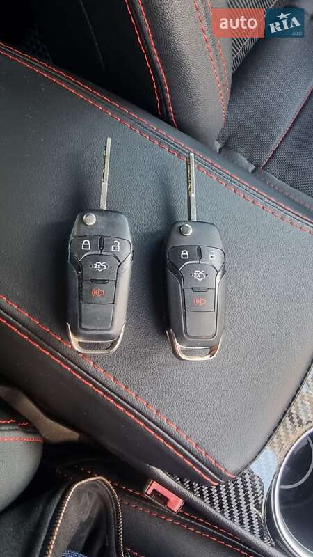 Седан Ford Fusion 2015 в Львові