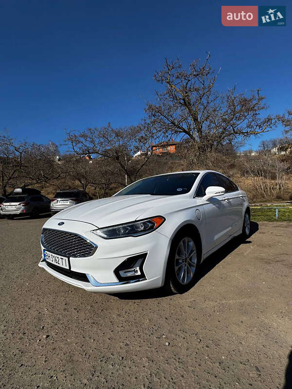 Седан Ford Fusion 2020 в Одессе
