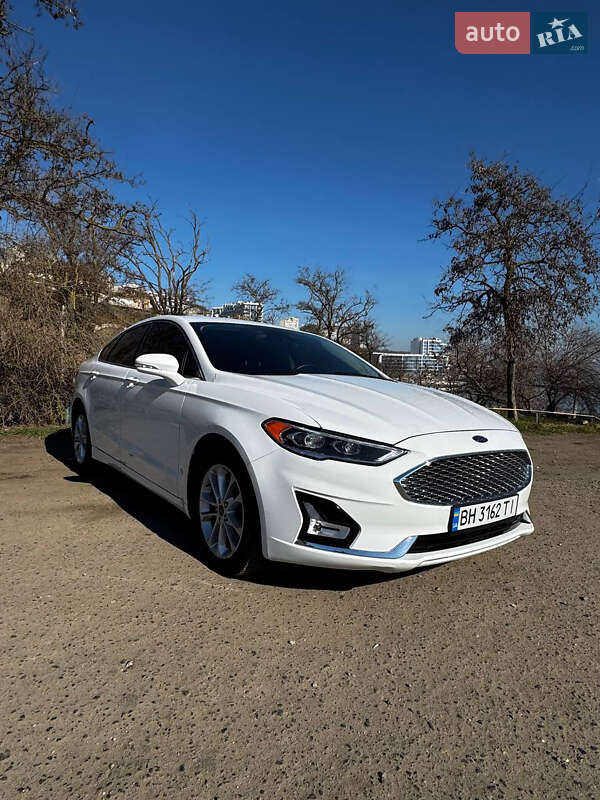 Седан Ford Fusion 2020 в Одессе