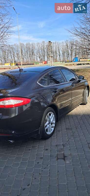 Седан Ford Fusion 2014 в Вінниці
