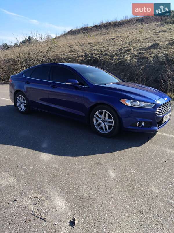 Седан Ford Fusion 2015 в Буске