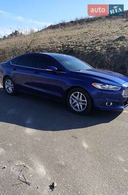 Седан Ford Fusion 2015 в 