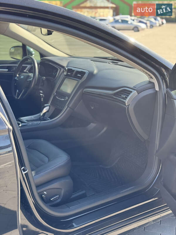 Седан Ford Fusion 2015 в Одессе