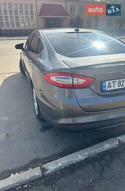 Седан Ford Fusion 2014 в 