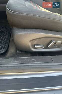 Седан Ford Fusion 2014 в 