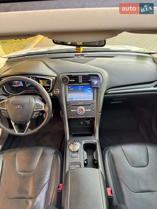 Седан Ford Fusion 2016 в Одесі