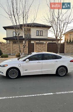 Седан Ford Fusion 2016 в Одесі