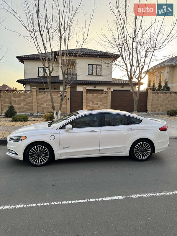 Седан Ford Fusion 2016 в Одесі