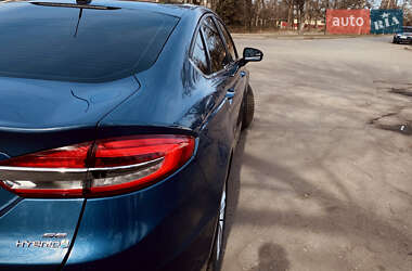 Седан Ford Fusion 2017 в 