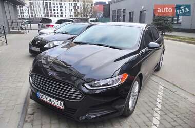 Седан Ford Fusion 2014 в Львові