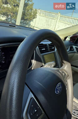 Седан Ford Fusion 2014 в 