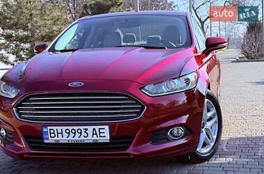 Седан Ford Fusion 2014 в 