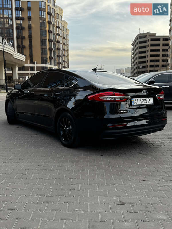Седан Ford Fusion 2018 в Киеве