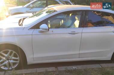 Седан Ford Fusion 2014 в 
