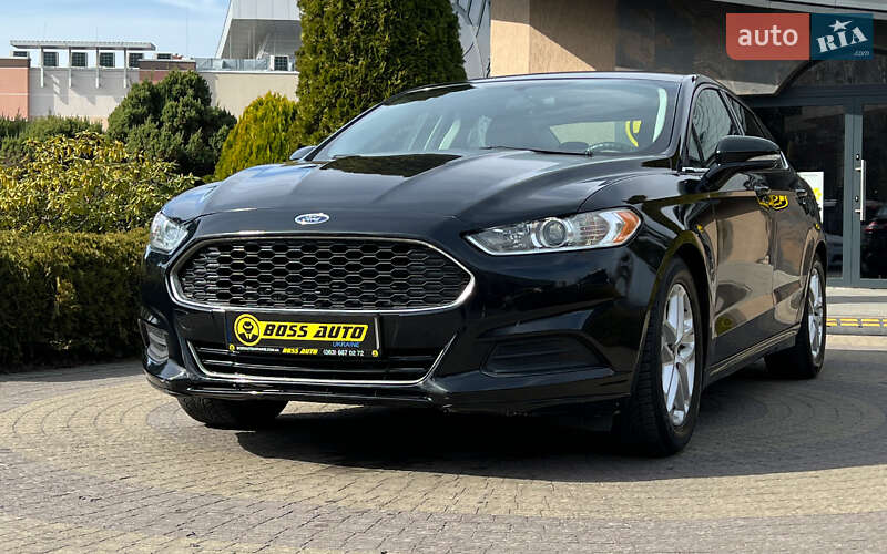 Седан Ford Fusion 2015 в Львове