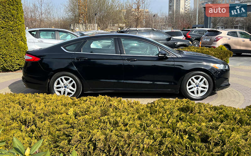 Седан Ford Fusion 2015 в Львове