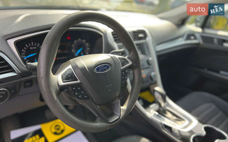 Седан Ford Fusion 2015 в Львове