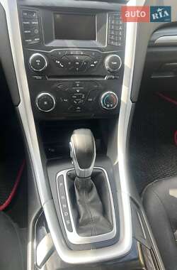 Седан Ford Fusion 2014 в 