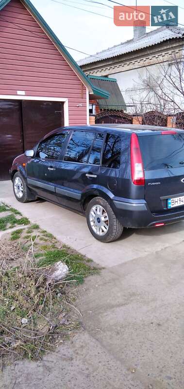 Седан Ford Fusion 2005 в Килии фото 8 Седан Ford Fusion 2005 в Килии