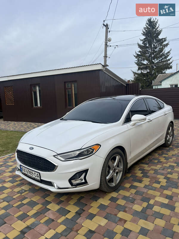 Седан Ford Fusion 2019 в Харькове