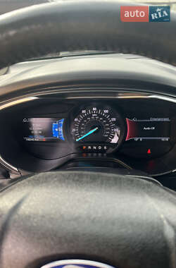 Седан Ford Fusion 2019 в 