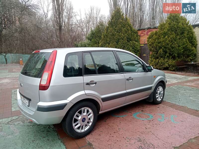 Хэтчбек Ford Fusion 2007 в Киеве