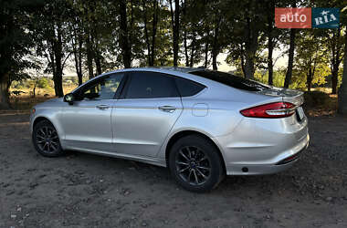 Седан Ford Fusion 2016 в Черкасах