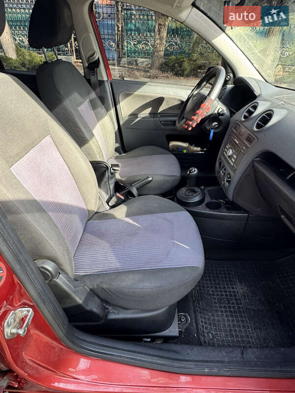 Хэтчбек Ford Fusion 2008 в Запорожье