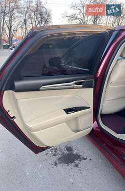Седан Ford Fusion 2013 в 