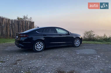 Седан Ford Fusion 2015 в Тернополе